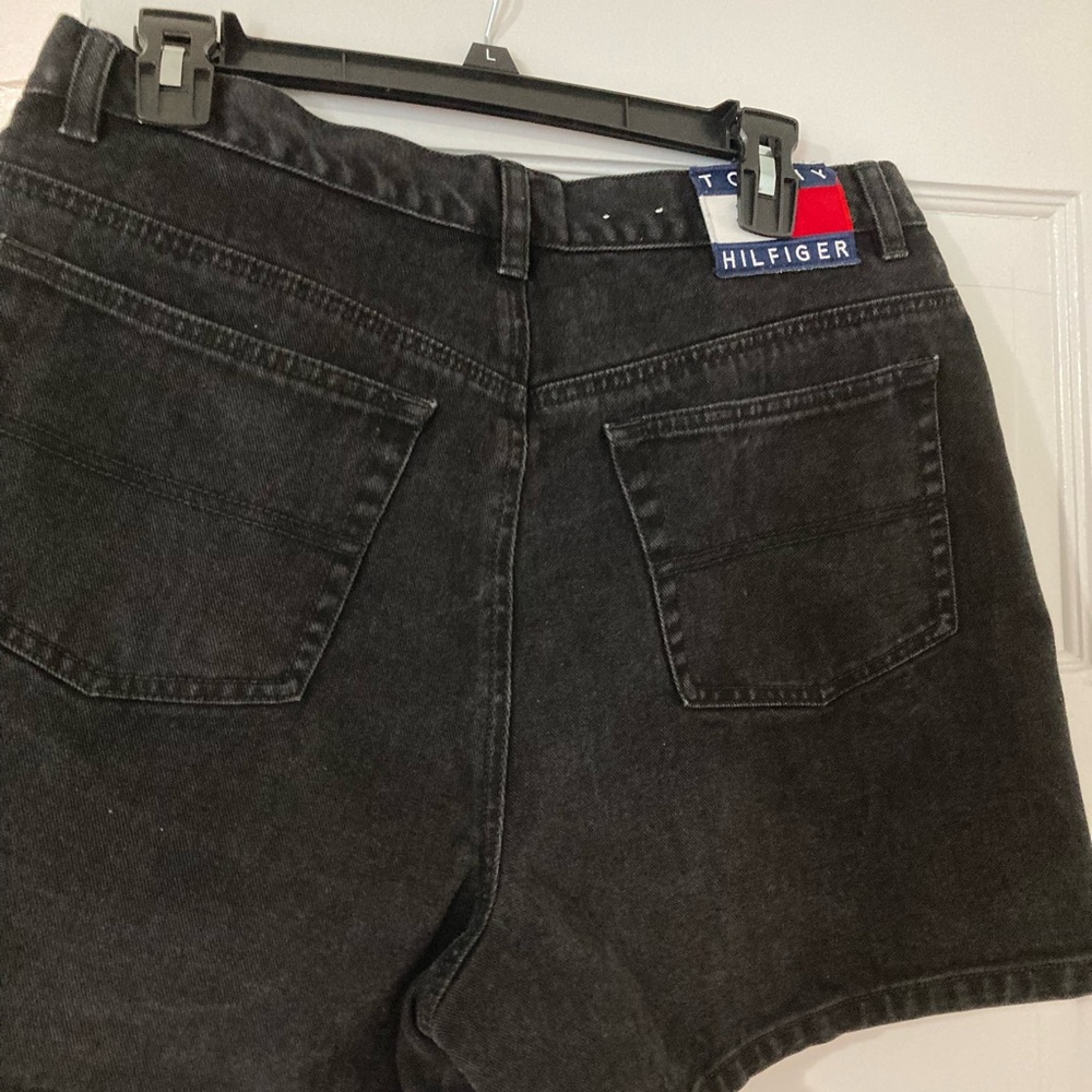 Tommy Hilfiger Black Jean Shorts Classic High-Waisted Design - Picture 8 of 11
